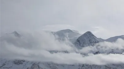 "Самонадеянного" туриста чудом спасли в горах Алматы