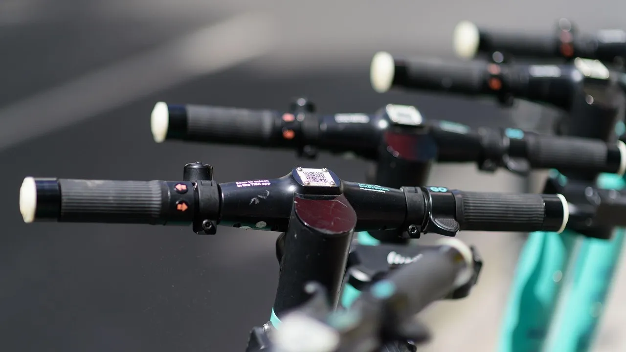 Более 400 человек пострадали в 2025 году в ходе ДТП с самокатами в Алматы фото на taspanews.kz от 09 февраля 2026 15:49