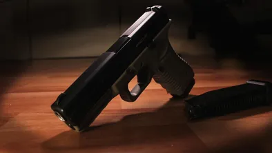 В Петропавловске школьник принес на урок реальный пистолет