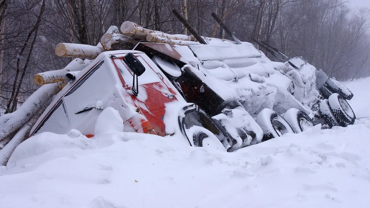 Смертельное ДТП произошло в Актюбинской области: жертвы скончались на месте фото на taspanews.kz от 10 февраля 2026 15:03