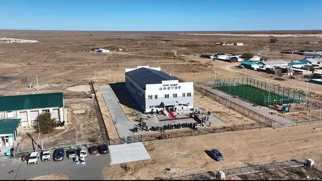Мини-футбольная площадка с искусственным покрытием в Атырау