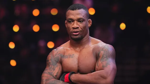 UFC избавился от бойца из топ-8: как серия спорных боев повлияла на судьбу Алмейды