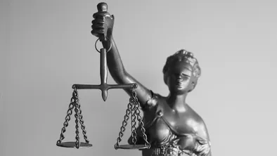 Группу вымогателей посадили в тюрьму в области Жетысу