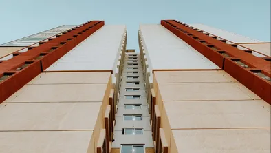 В Астане на 6 лет осудили главу строительной компании за растрату бюджетных средств