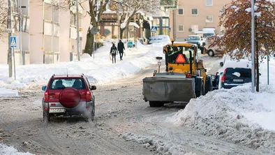Алматы накрыл снегопад: на уборку отправили 4 тыс. рабочих