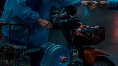 Видео потенциальной трагедии опубликовали в полиции Алматы