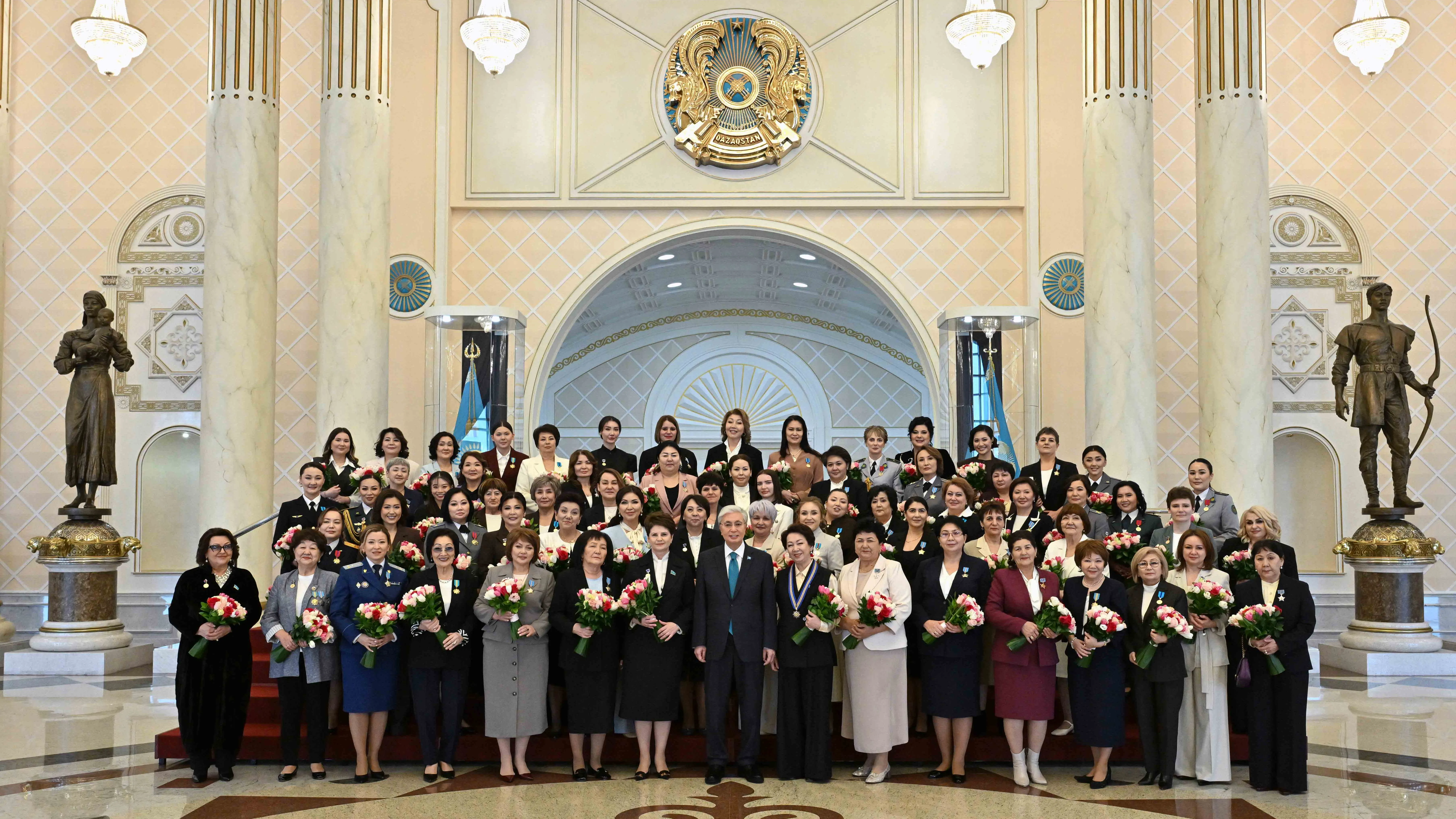 Токаев поздравил женщин с 8 марта фото на taspanews.kz от 06 марта 2026 16:41