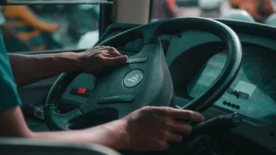 Пассажир пырнул ножом водителя автобуса в Таразе