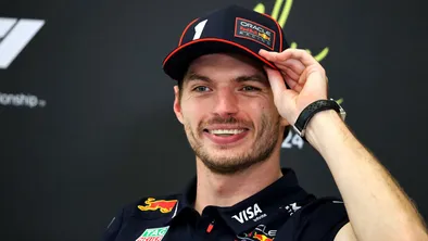 Ферстаппен против трассы-убийцы: чемпион F1 готовится к дебюту в гонке на выносливость
