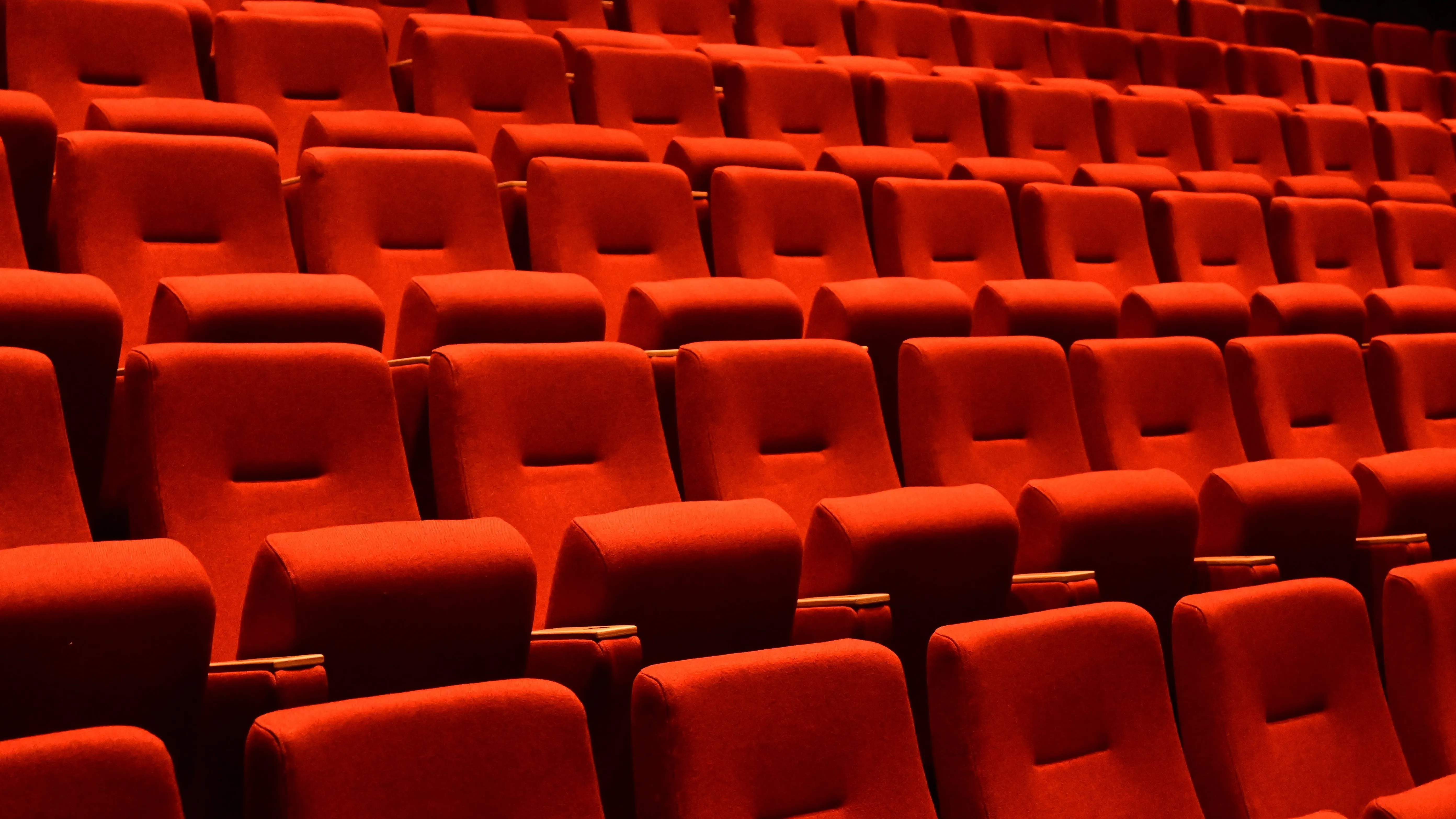 В Алматы родители юных актеров обвиняют киностудию в мошенничестве на 6 млрд тенге фото на taspanews.kz от 17 марта 2026 08:54