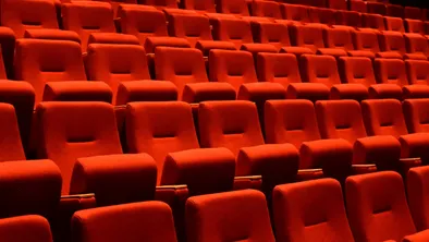 В Алматы родители юных актеров обвиняют киностудию в мошенничестве на 6 млрд тенге