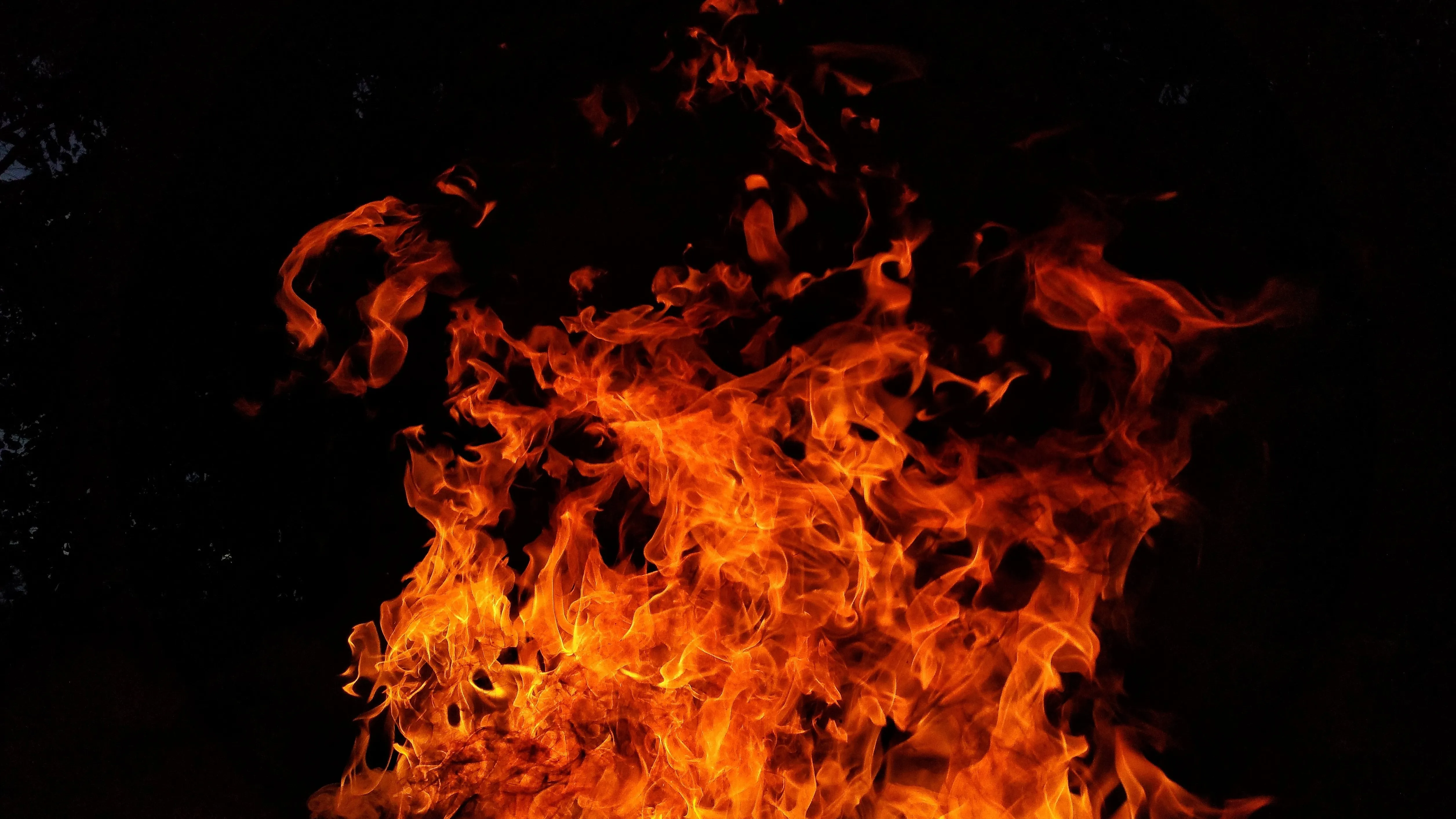 Пожарные потушили пожар в ЖК в Астане фото на taspanews.kz от 18 марта 2026 08:50