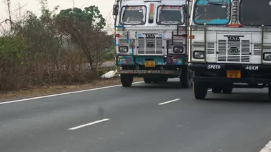 Почти 500 водителей грузовиков оштрафовали в Астане за экологические нарушения