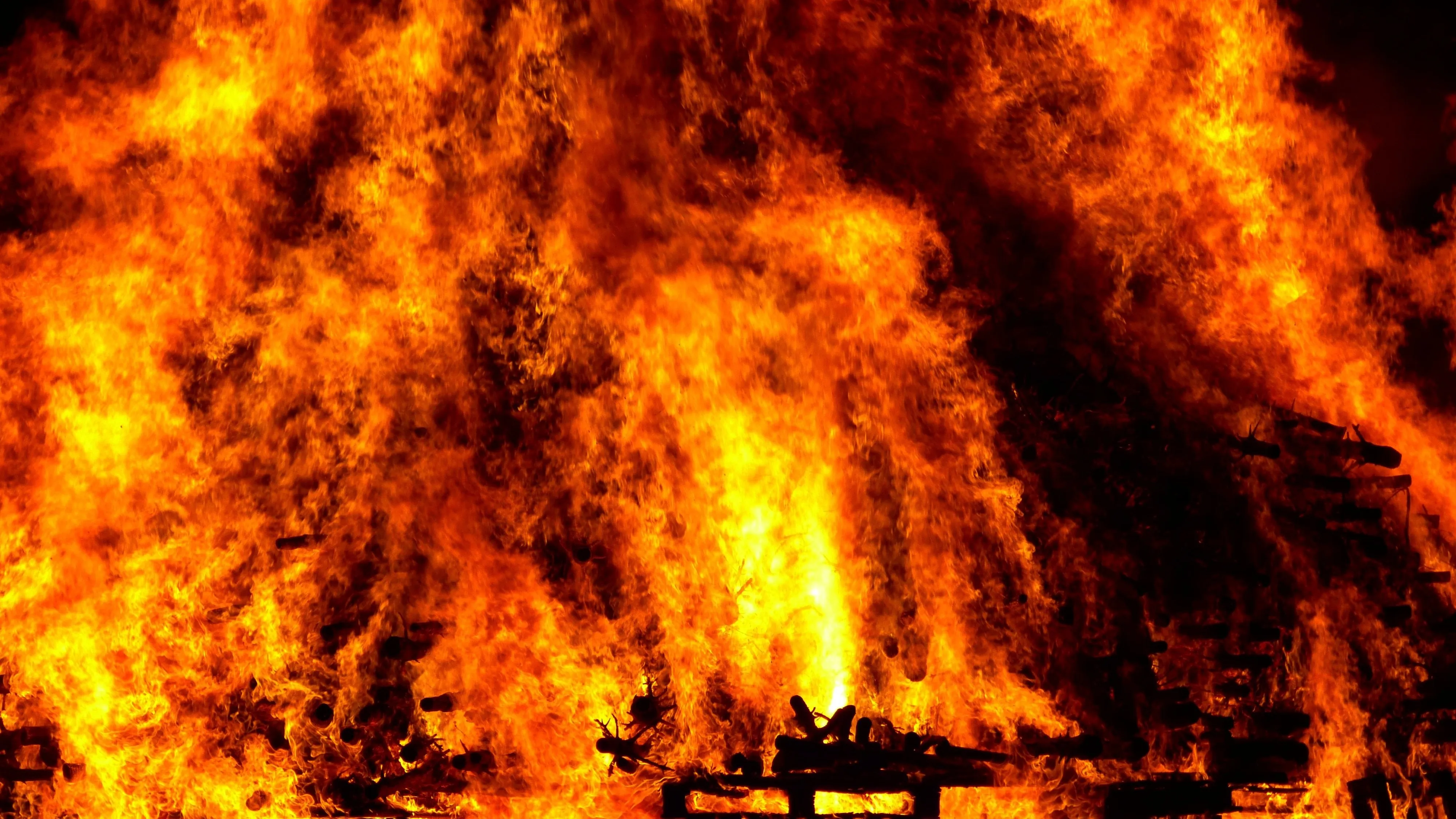 Пожар произошел в Алматы в ТРЦ фото на taspanews.kz от 26 марта 2026 14:38