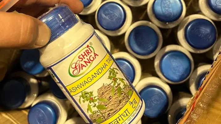 Лекарства из Индии пытались ввезти в Алматы под видом косметики фото на taspanews.kz от 30 марта 2026 11:18