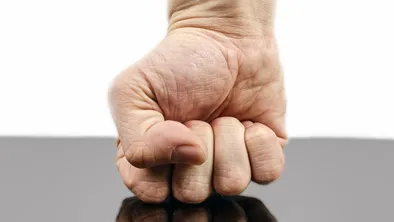 Массовая драка перешла в открытую стрельбу в Алматы