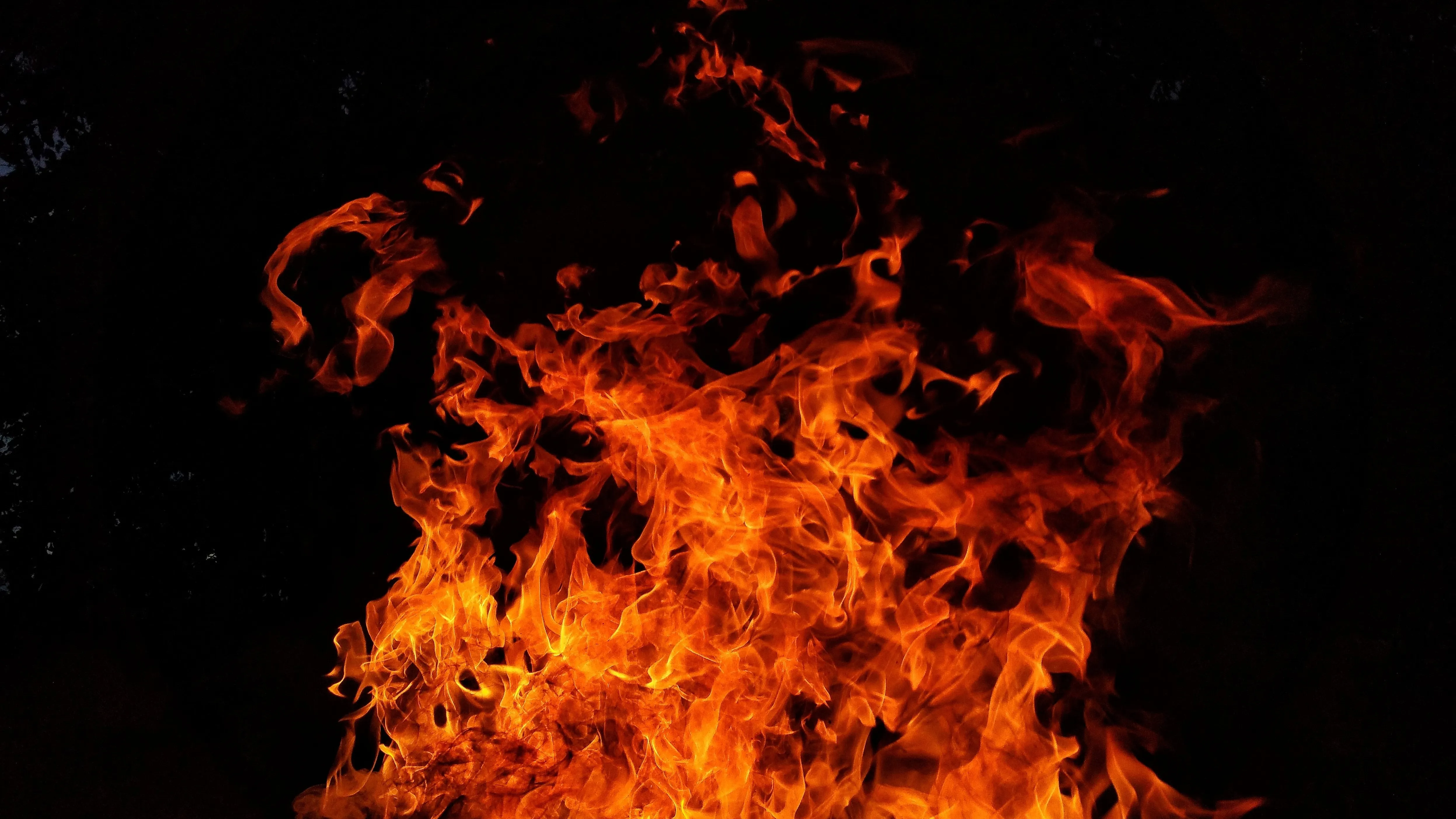 В Алматы загорелось офисное здание: двое пострадали фото на taspanews.kz от 30 марта 2026 14:44