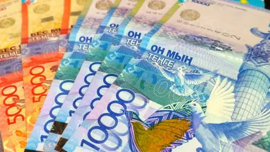 1 млн тенге незаконно заплатили работникам акимата в области Абай