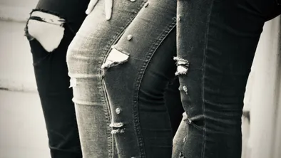 Подростки-иностранцы кидались в прохожих камнями в Алматы