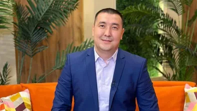 Блогер Адилетхан Молдахан арестован в Алматы на два месяца