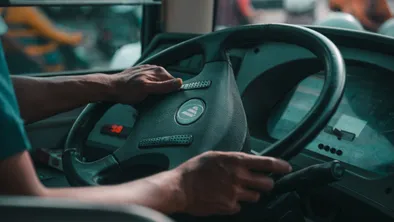 В Темиртау водитель автобуса оскорбил пассажира из-за еды