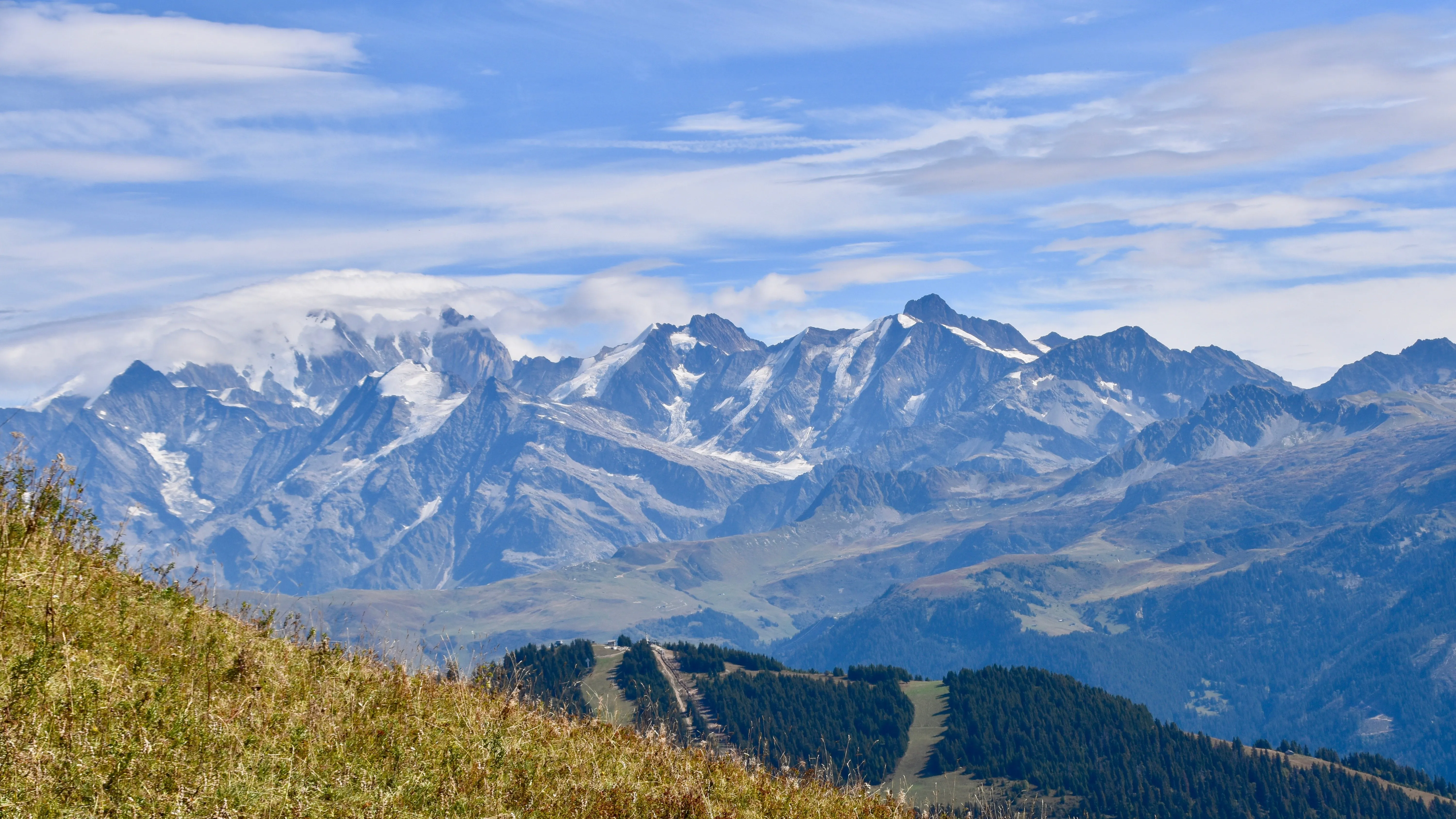 В горах Алматы спасли молодую девушку и подростка фото на taspanews.kz от 13 апреля 2026 09:06