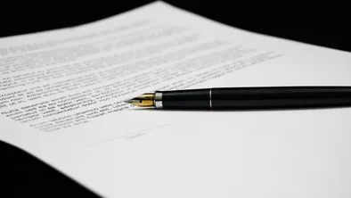 Частного судебного исполнителя осудили в Алматы