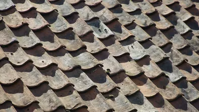 В Карагандинской области полиция расследует дело об упавшем кирпиче