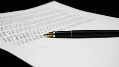 В Шымкенте районного акима наказали за драку