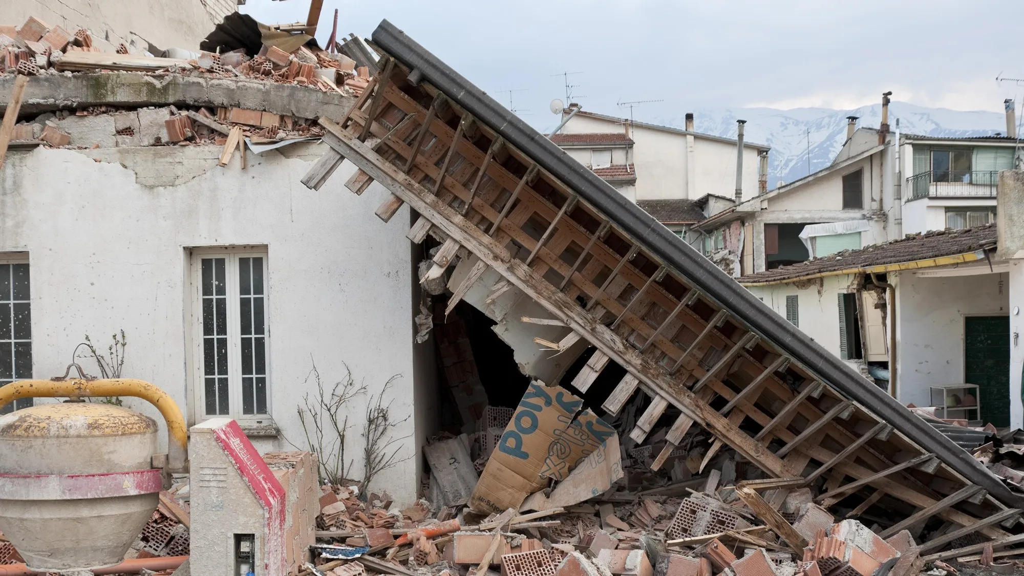 В Алматы не хватает мест для сбора во время землетрясений: депутаты обратились к Генпрокуратуре фото на taspanews.kz от 15 апреля 2026 12:20