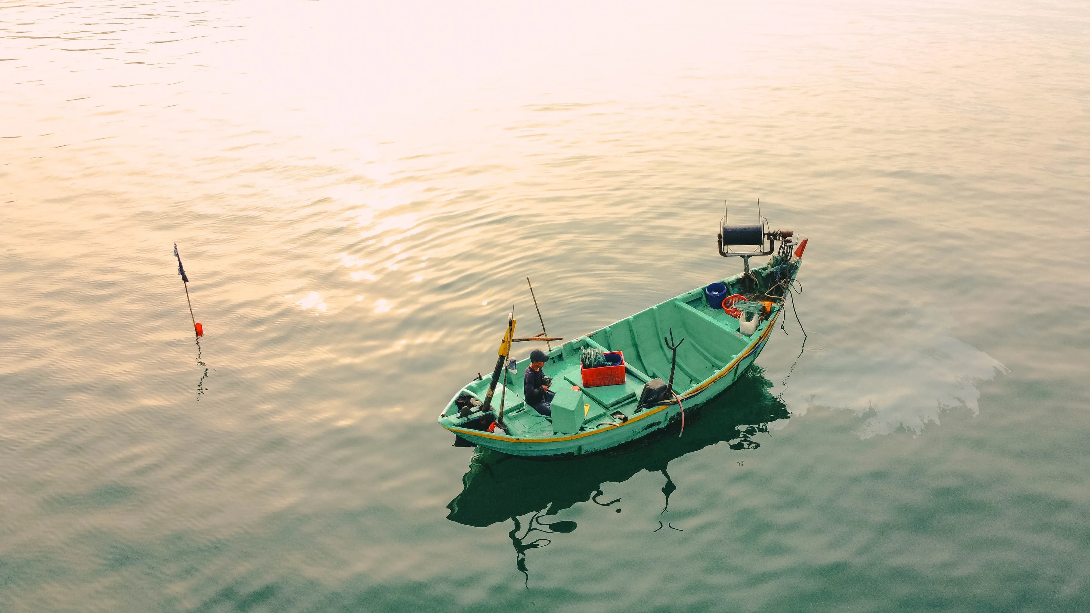 Лодка с сотнями беженцев опрокинулась в Индийском море фото на taspanews.kz от 16 апреля 2026 08:51