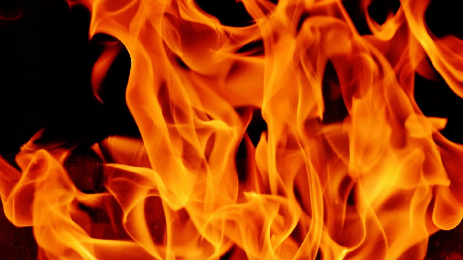 В Астане потушили горящие контейнеры фото на taspanews.kz от 16 апреля 2026 16:48