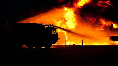 В Алматы потушили пожар в четырехэтажном жилом доме