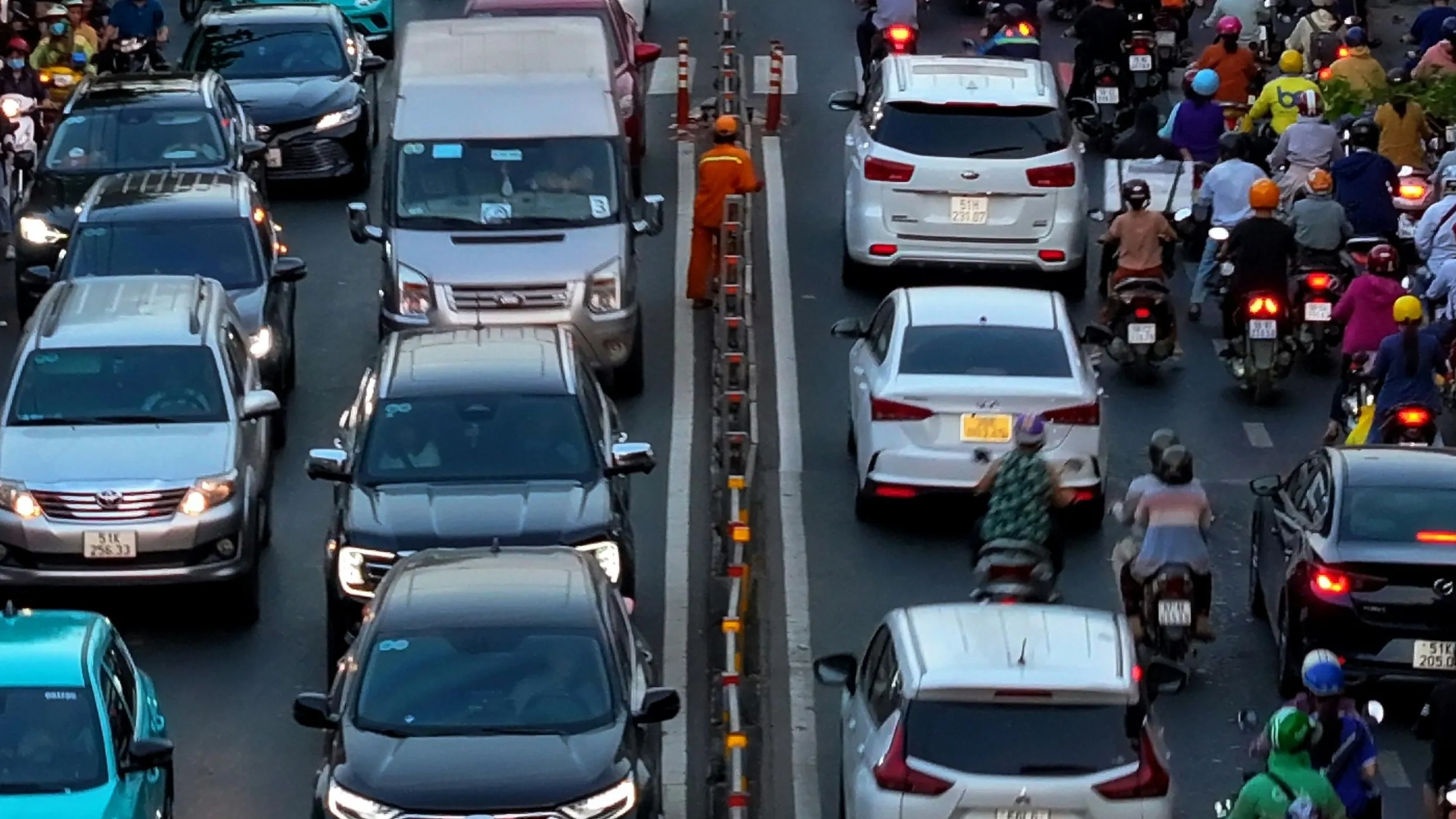 85 тыс. алматинцев не оплатили налог на транспорт фото на taspanews.kz от 22 апреля 2026 17:16