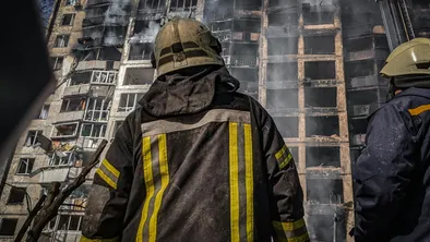 В Астане по повышенному рангу тушат жилой дом
