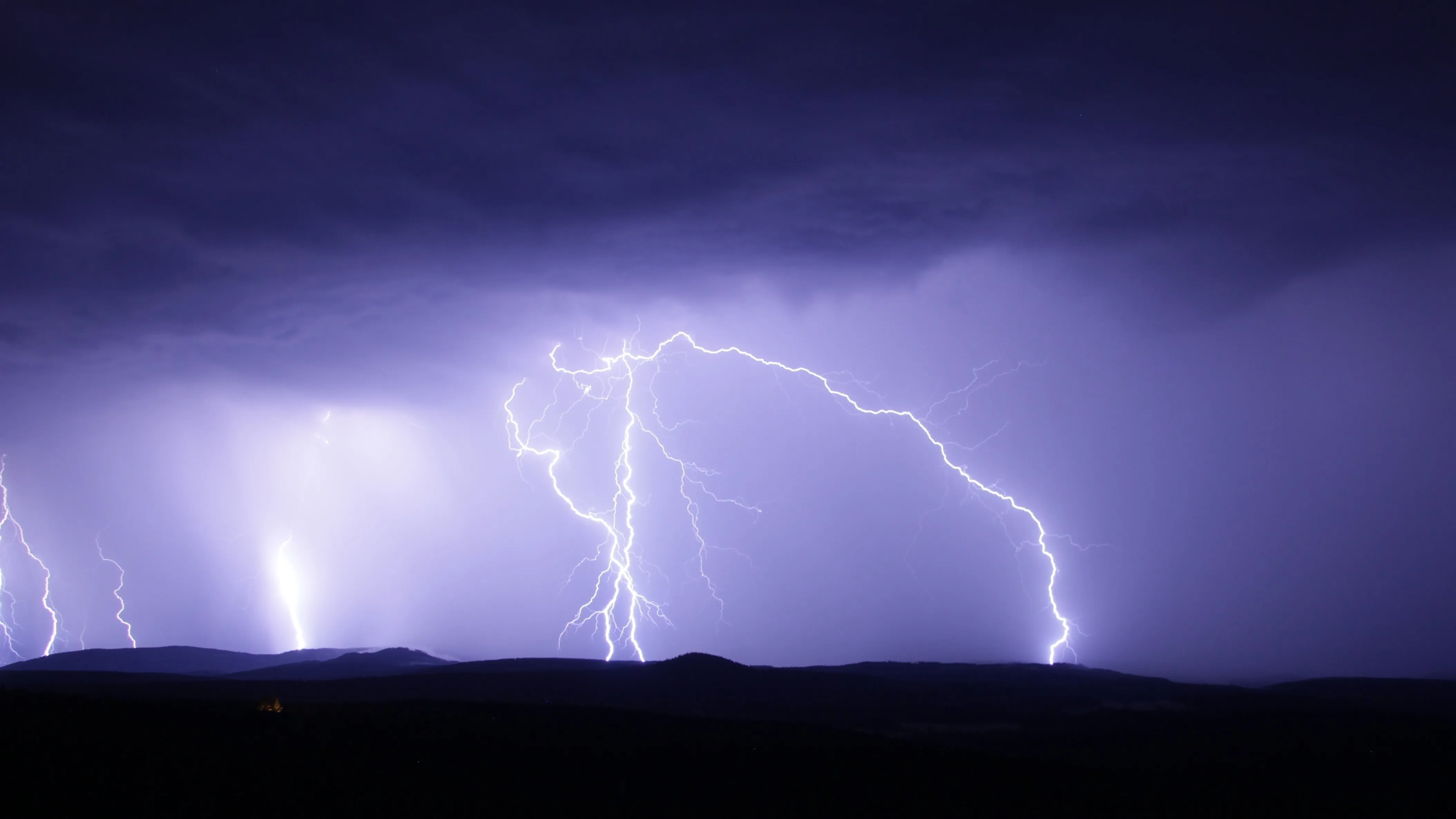 Понедельник, 27 апреля: погода в Астане, Алматы и Шымкенте фото на taspanews.kz от 27 апреля 2026 09:24