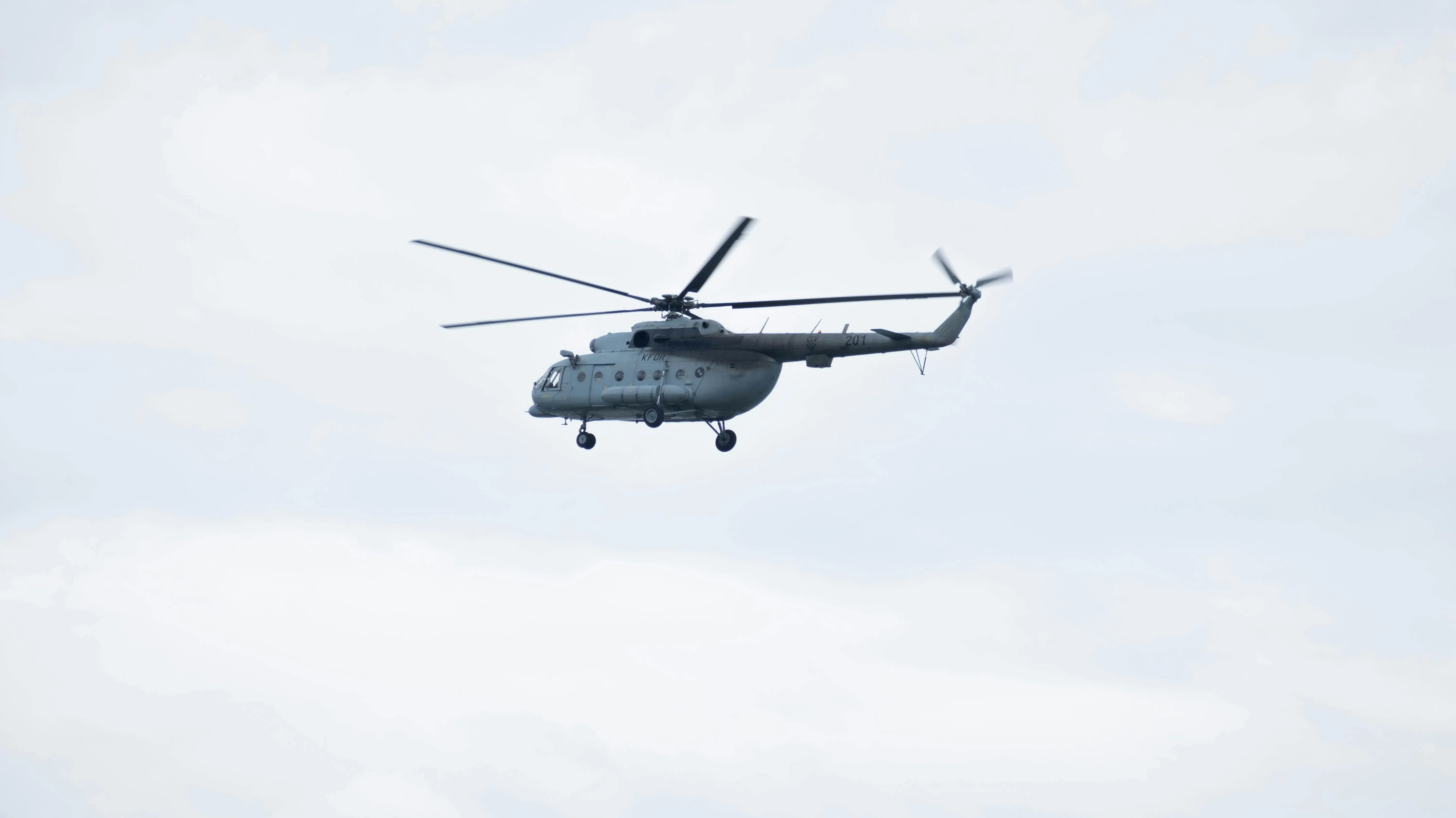 Небольшой самолет приземлился в кустах Алматинской области фото на taspanews.kz от 20 мая 2026 10:22