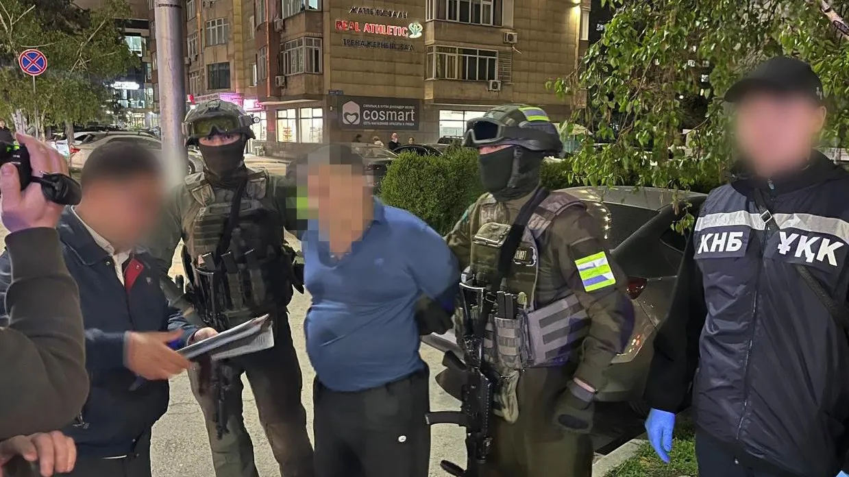Иностранца со 114 капсулами опия внутри тела задержали в аэропорту Актау фото на taspanews.kz от 25 мая 2026 16:13