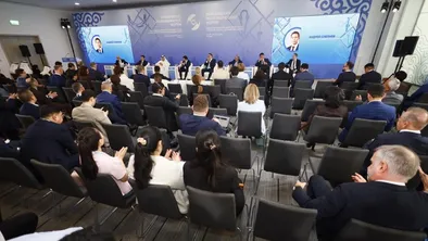 Казахстан строит пять пограничных торговых хабов