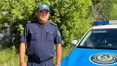 В Костанае патрульный спас тонущего мужчину