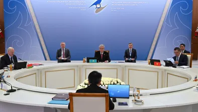 Токаев выступил за избирательное расширение связей ЕАЭС