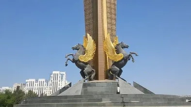 В Астане на два месяца закроют монумент "Астана жұлдызы"
