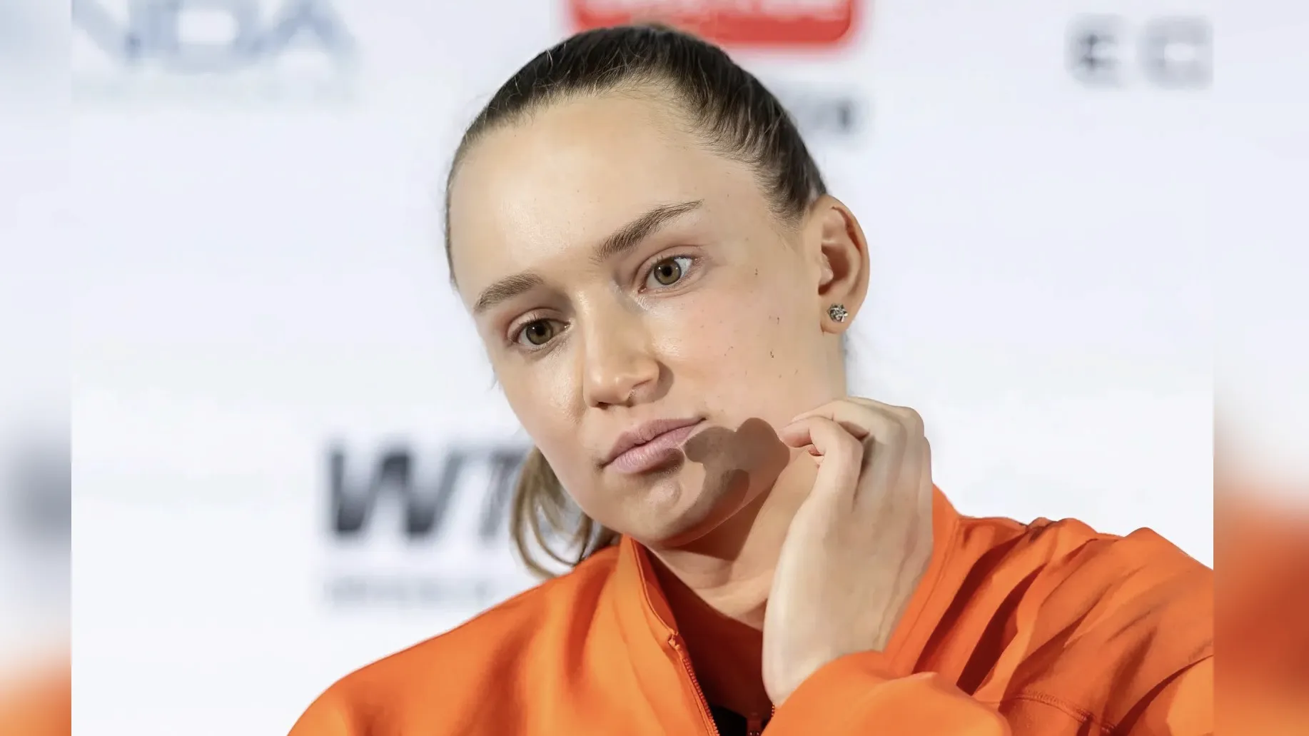 Рыбакина высказалась о первой ракетке мира и подготовке к Уимблдону фото на taspanews.kz от 17 июня 2026 08:05