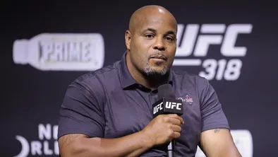 Кормье прокомментировал скандал вокруг UFC White House, договорных боев и сына Трампа