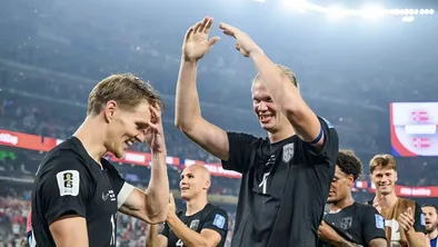 Холанд оформил дубль и вывел Норвегию в плей-офф чемпионата мира