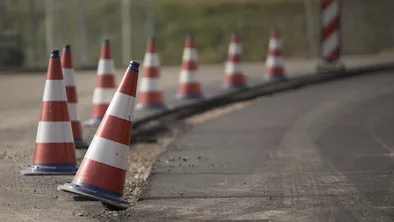 В Астане перекрыли движение на бульваре Нуржол: идут ремонтные работы