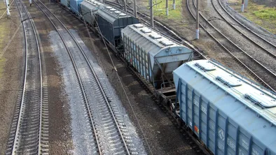 В Костанае подросток ударился током от грузового поезда