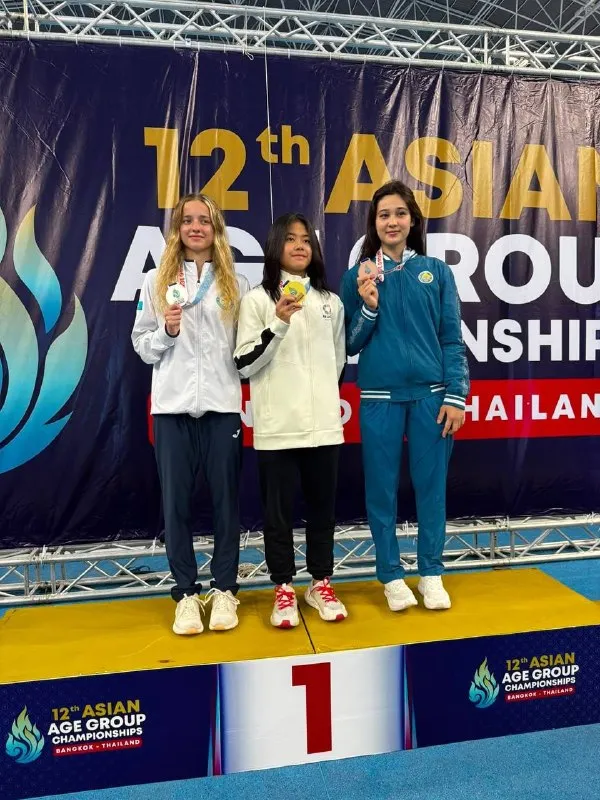 Атырауская пловчиха Дарья Чеснокова завоевала серебро чемпионата Азии