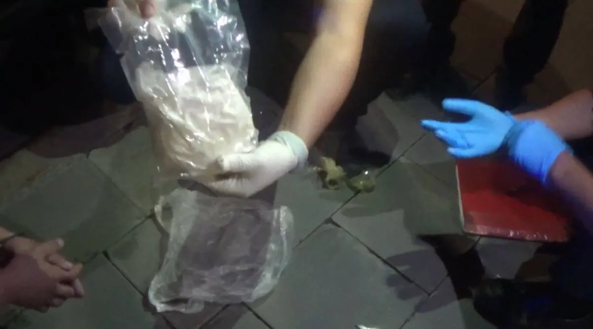 В Астане задержали 19-летнего наркодилера с килограммом мефедрона