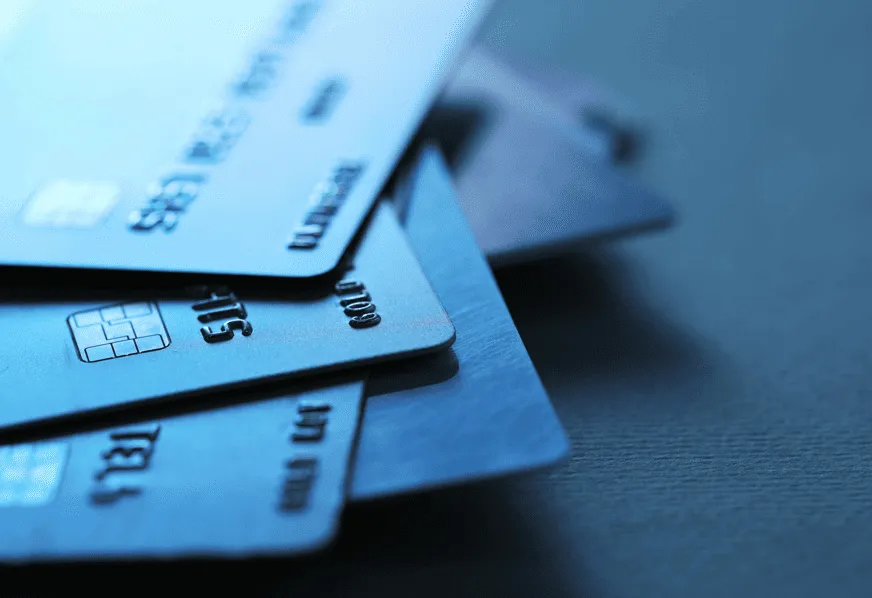 В Казахстане 69,6% карточного оборота проходит через локальные системы